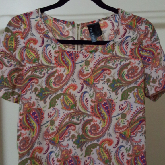 Top - Picture 3 of 6